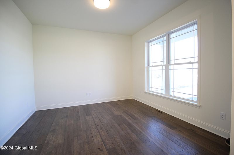 5th image of 7 Essie Lane