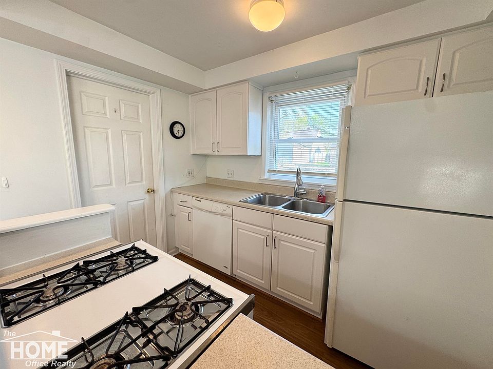 426 E Webster St, photo 6