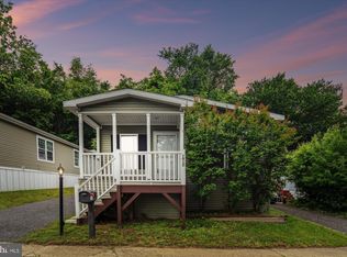 1917 Elmwood Park Dr, Capitol Heights, MD 20743