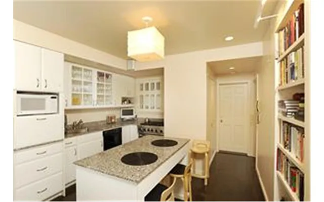 Sold by Douglas Elliman | media 22