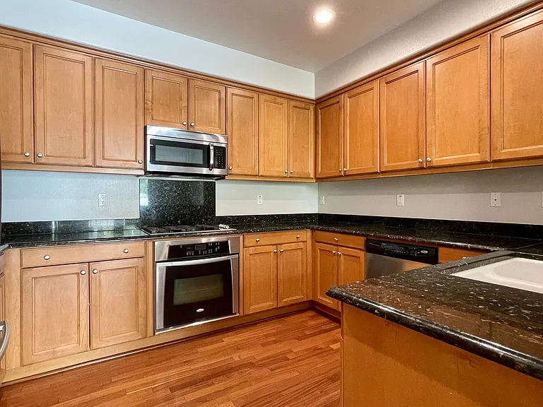 3591 Sacramento Dr #19 — Photo 5