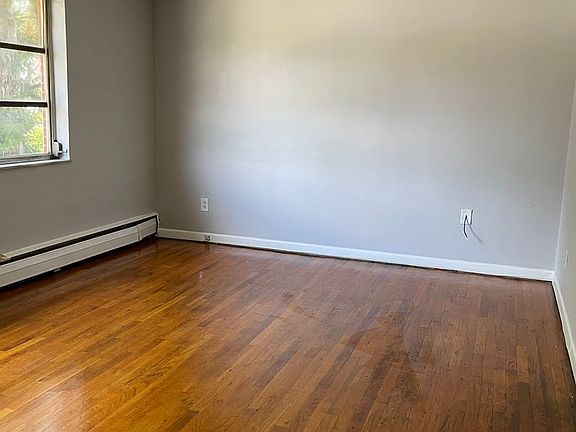 3rd image of 6431 Hammel Ave #4