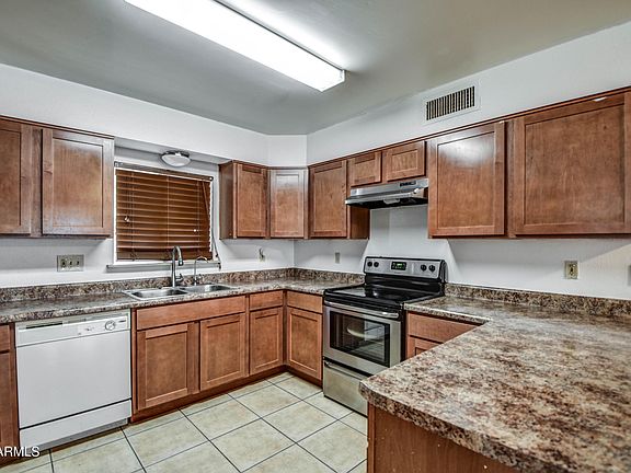 5th image of 4336 N 79th Dr