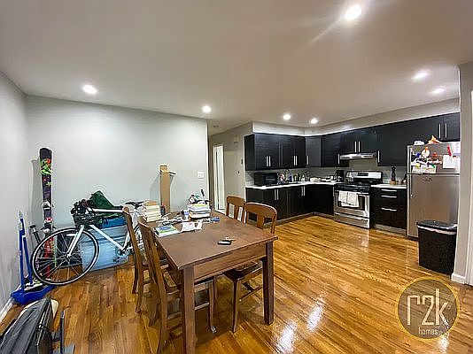 5th image of 2805 Newtown Ave #3
