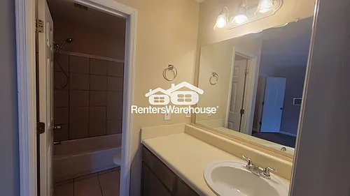 113 Sussex Ave Photo 1