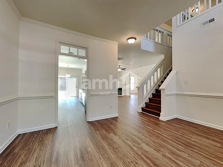 1119 Bridlemine Dr — Photo 7