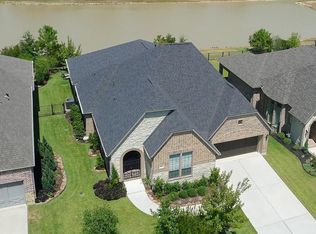 90 E Crystal Canyon Cir, The Woodlands, TX 77389