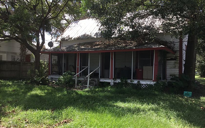 2nd image of 208 S 8th Ave