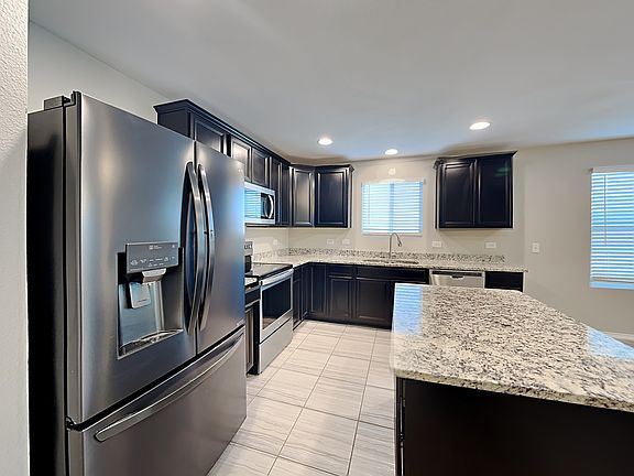 3rd image of 1448 Vernon Dr