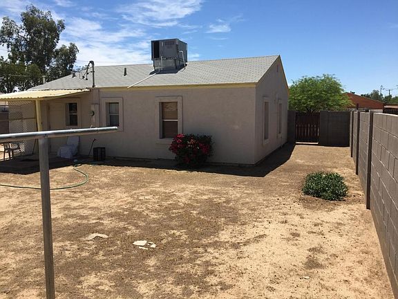 3rd image of 317 N Los Robles Dr