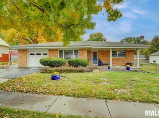 208 W Charles St, Buffalo, IL 62515