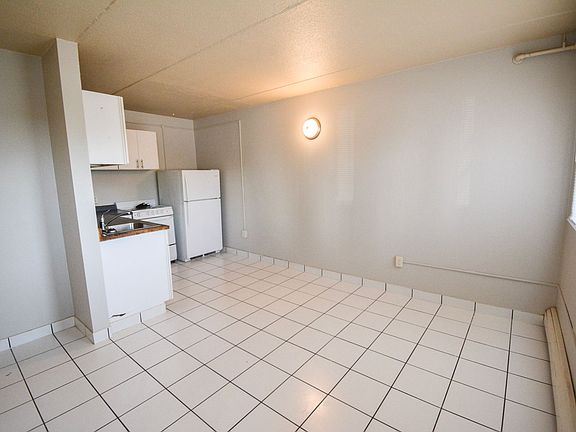 3rd image of 512 3rd Ave SW APT 6