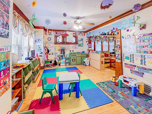 2nd image of 1427 S 34th St #1427A