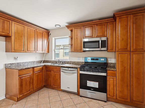 3rd image of 2114 Brutus St