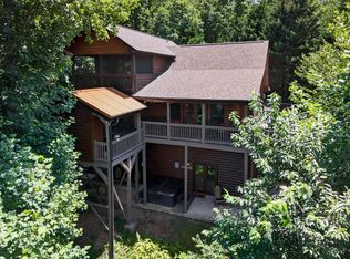 573 Weaver Creek Way, Blue Ridge, GA 30513