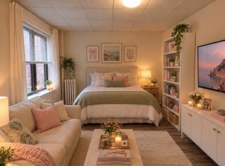 337 Washington St APT 6, Newton, MA 02458