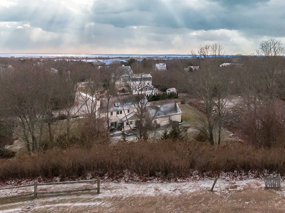 2nd image of 25 Plateau Rd