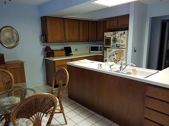5th image of 12421 SE 115th Ave