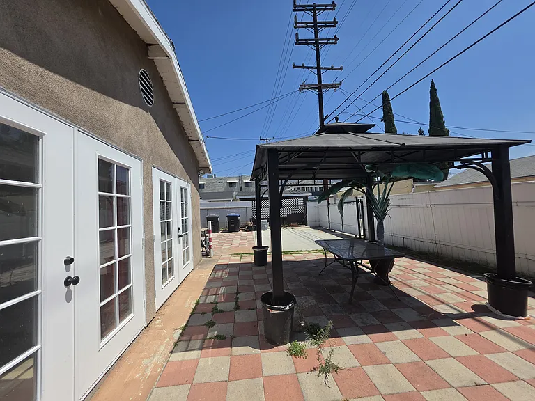 1038 Raymond Ave — Photo 32