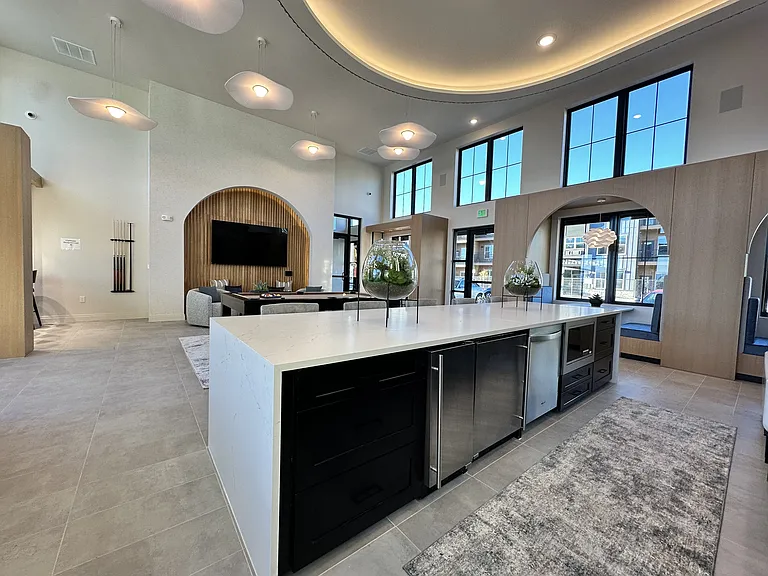 Switch Luxury Apartments — Photo 5