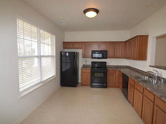 2nd image of 162 Hays Blvd