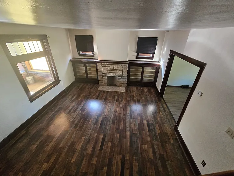 37 Walnut St — Photo 3