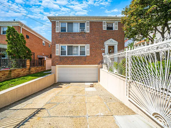 8618 164th Street, Jamaica Hills, NY 11432