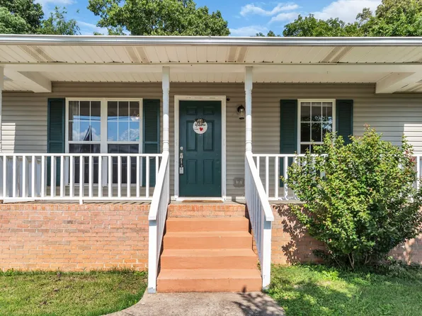 165 Oak Tree Dr, Oak Grove, KY 42262