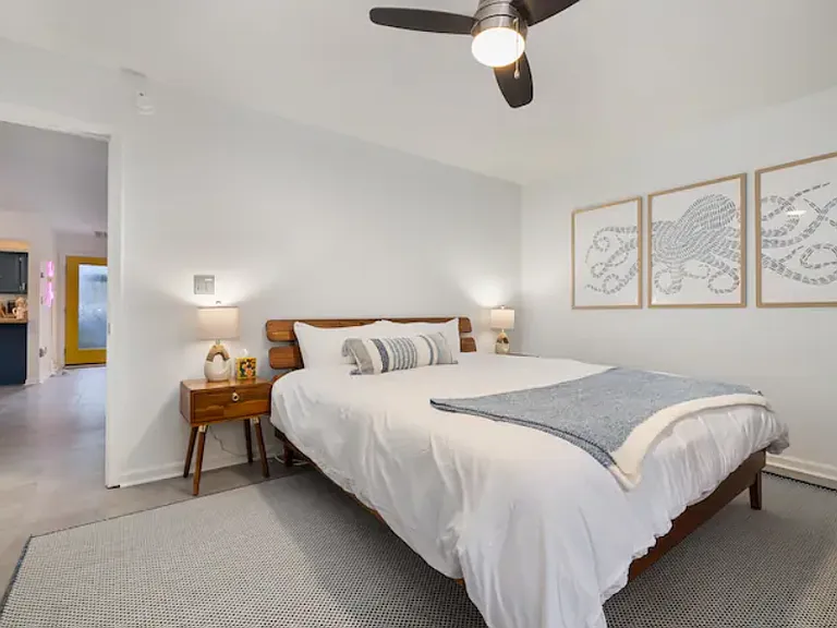 1909 Edge Dr #B — Photo 16