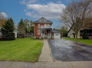 187 King St, North Perth, ON N0G 1B0