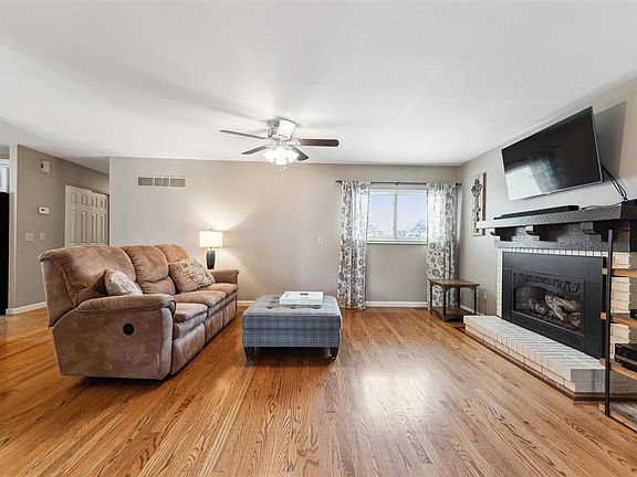 5th image of 2814 Waldwick Ct