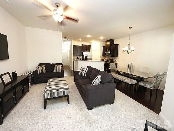 4th image of 1110 Nicklaus Dr #75