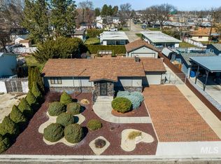 236 Holland Dr, Nampa, ID 83651
