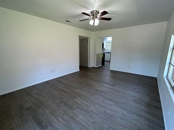 4th image of 8323 Portsmouth Ct #B