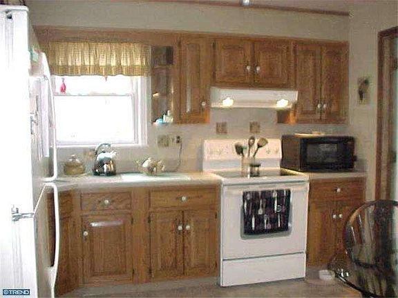 4th image of 4951 Grant Dr