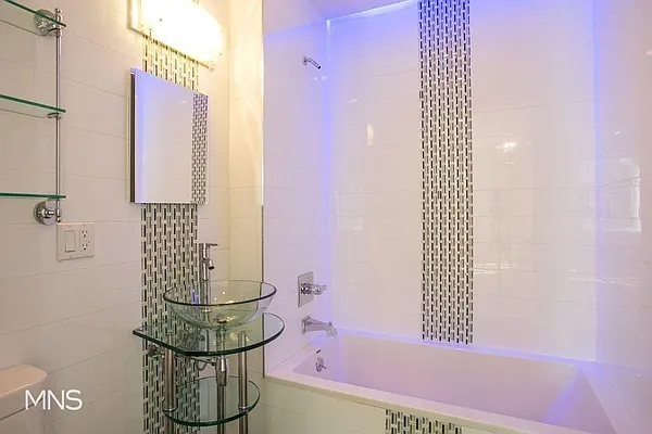 Rented by MNS Marketing | media 25