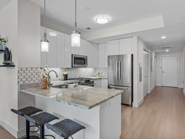 121 Portland St #601, Boston, MA 02114