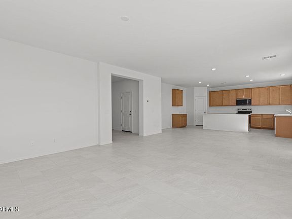 3rd image of 18189 W MOHAVE Street