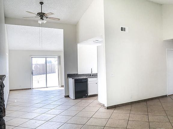 4th image of 43612 Ponderosa St