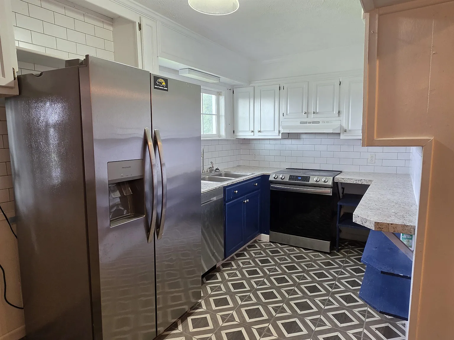 2 bed, 1119 sqft, $1,350 — Photo 3