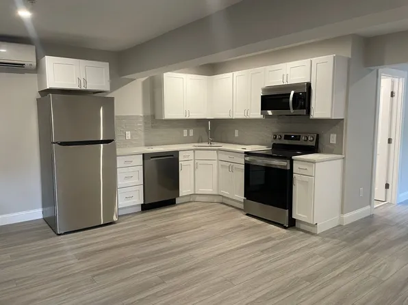 326 Bank St #1A, Harwich, MA 02645