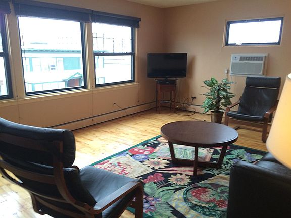 3rd image of 3019 Bryant Ave S