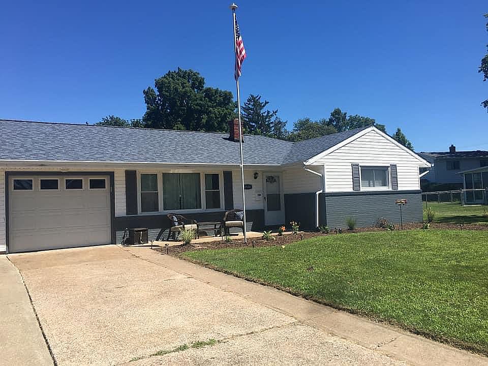 1st image of 2914 Peterson Ln