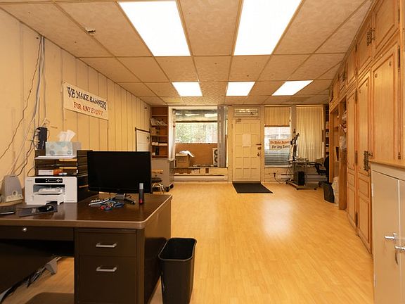 4th image of 5731 Mosholu Ave