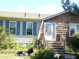 18 Laura Dr, New Paltz, NY 12561
