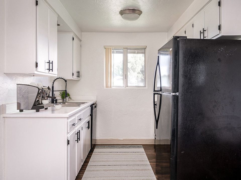 Pacific Park | Kitchen