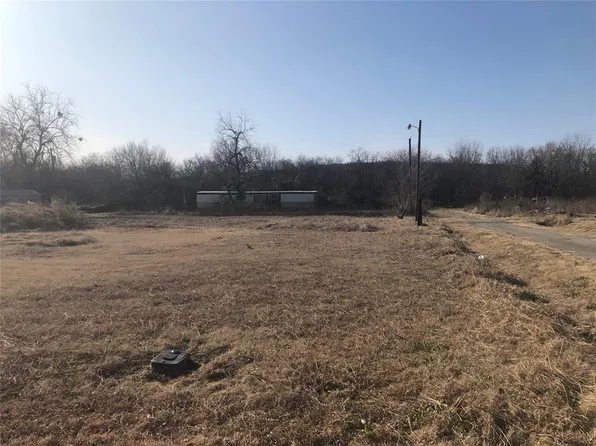 408 W Chickasaw Ave, Porum, OK 74455