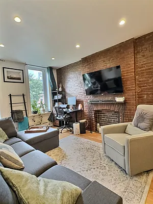 Rented by Daniel Gale Sotheby's International Realty | media 12