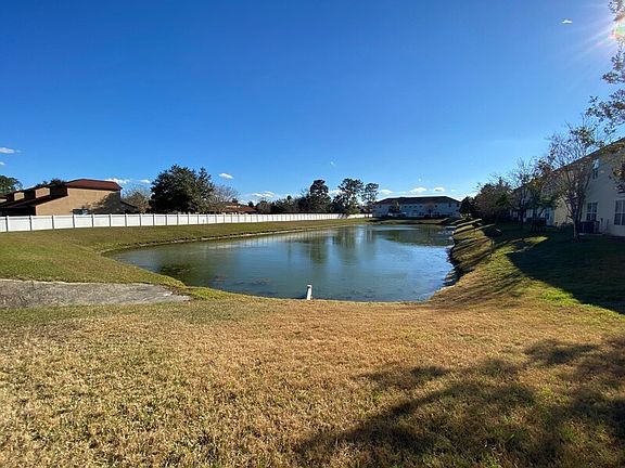 3rd image of 920 Southern Creek Dr