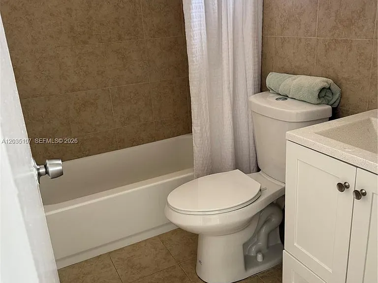 166 W 8th St #3 — Photo 6
